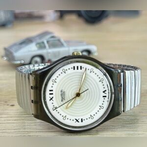 Swatch Originals GM126/7 Big Rock Vintage 1993 Stainless Stretch Band 34mm Watch